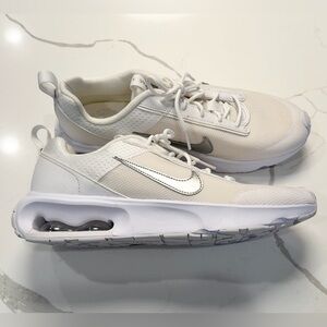 NEW Women’s Nike Air Max INTRLK Lite Size 9.5 White/Cream Silver Swoosh - no box